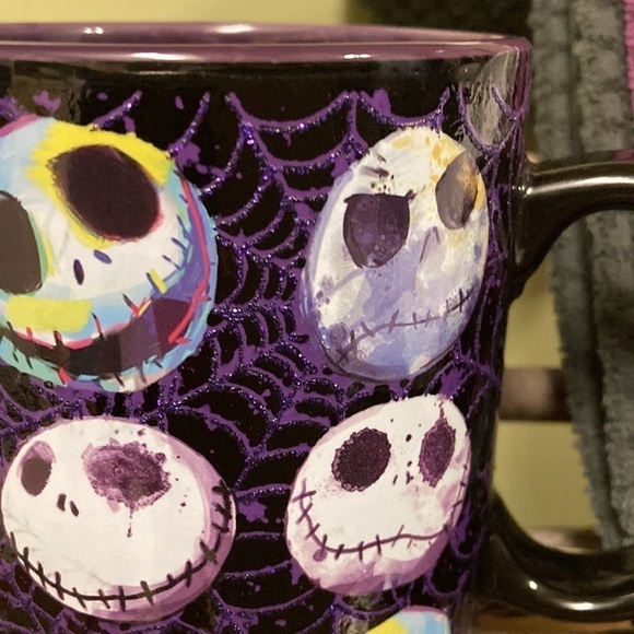 NEW! NIGHTMARE BEFORE CHRISTMAS JACK SKELLINGTON SPARKLING WEB MUG - Picture 4 of 6